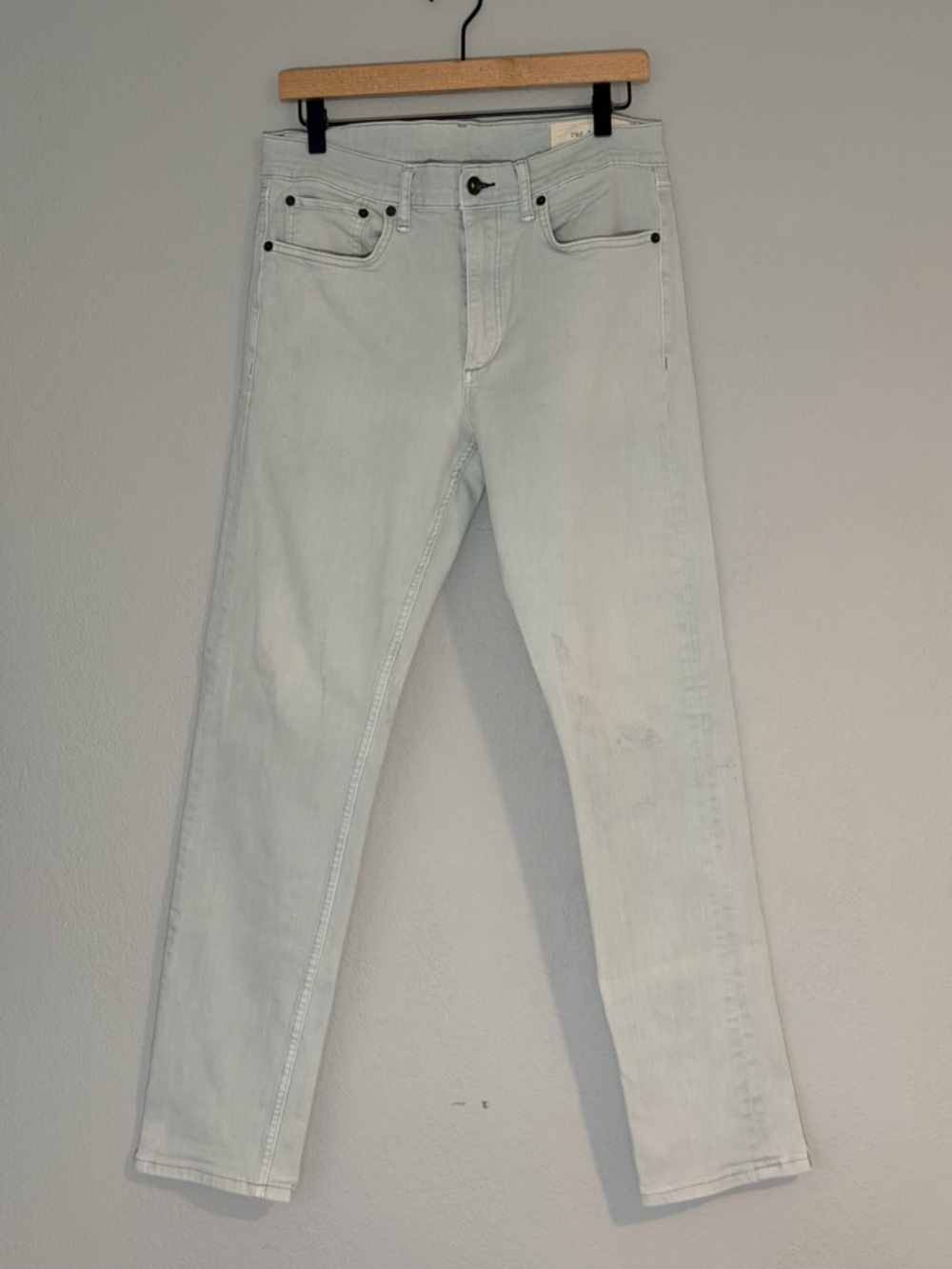Rag & Bone Fit 2 Men's Slim Fit Jeans in Light Blue Wash London Fog 33 x 32